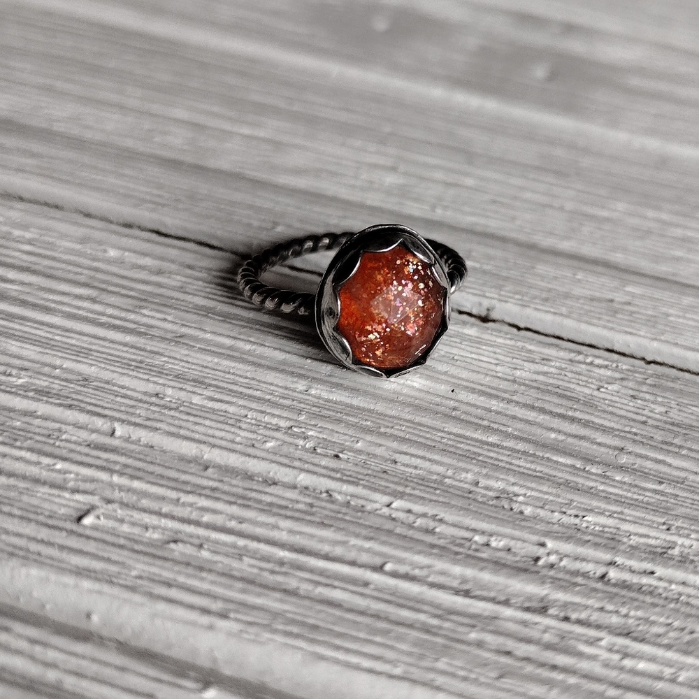 Sunstone Ring - Picture 3 of 16